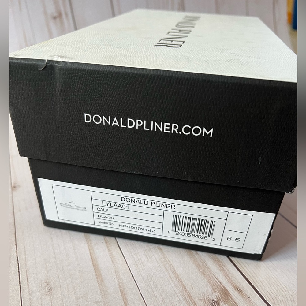 Donald Pliner Sandals - Picture 2 of 6